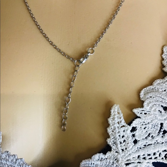 ❤️❤️Beautiful half moon ball Long silver color necklace! 🌙 - Picture 4 of 4